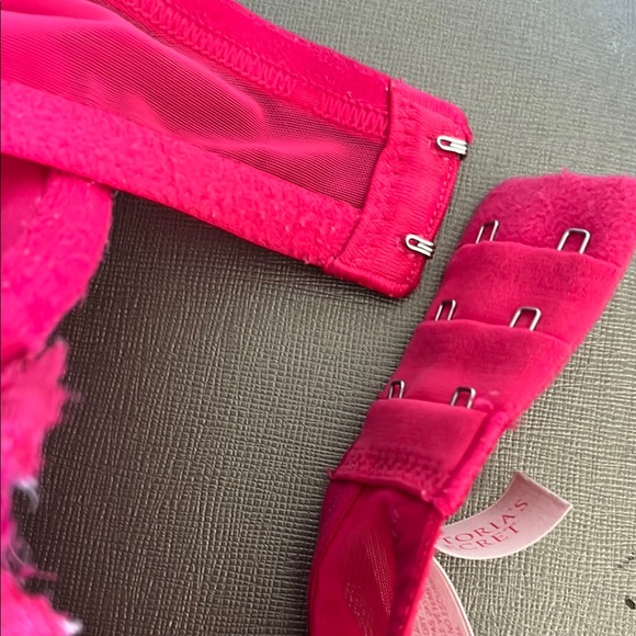 Victoria's Secret Pink Bra Intimates & Sleepwear - Picture 8 of 10